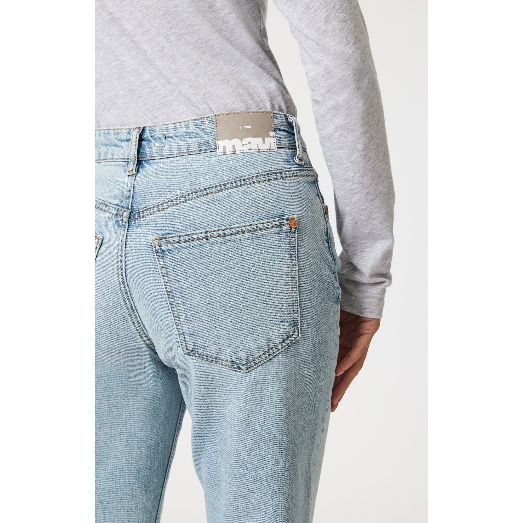 Savannah Straight Leg Jeans | High Rise | 29"