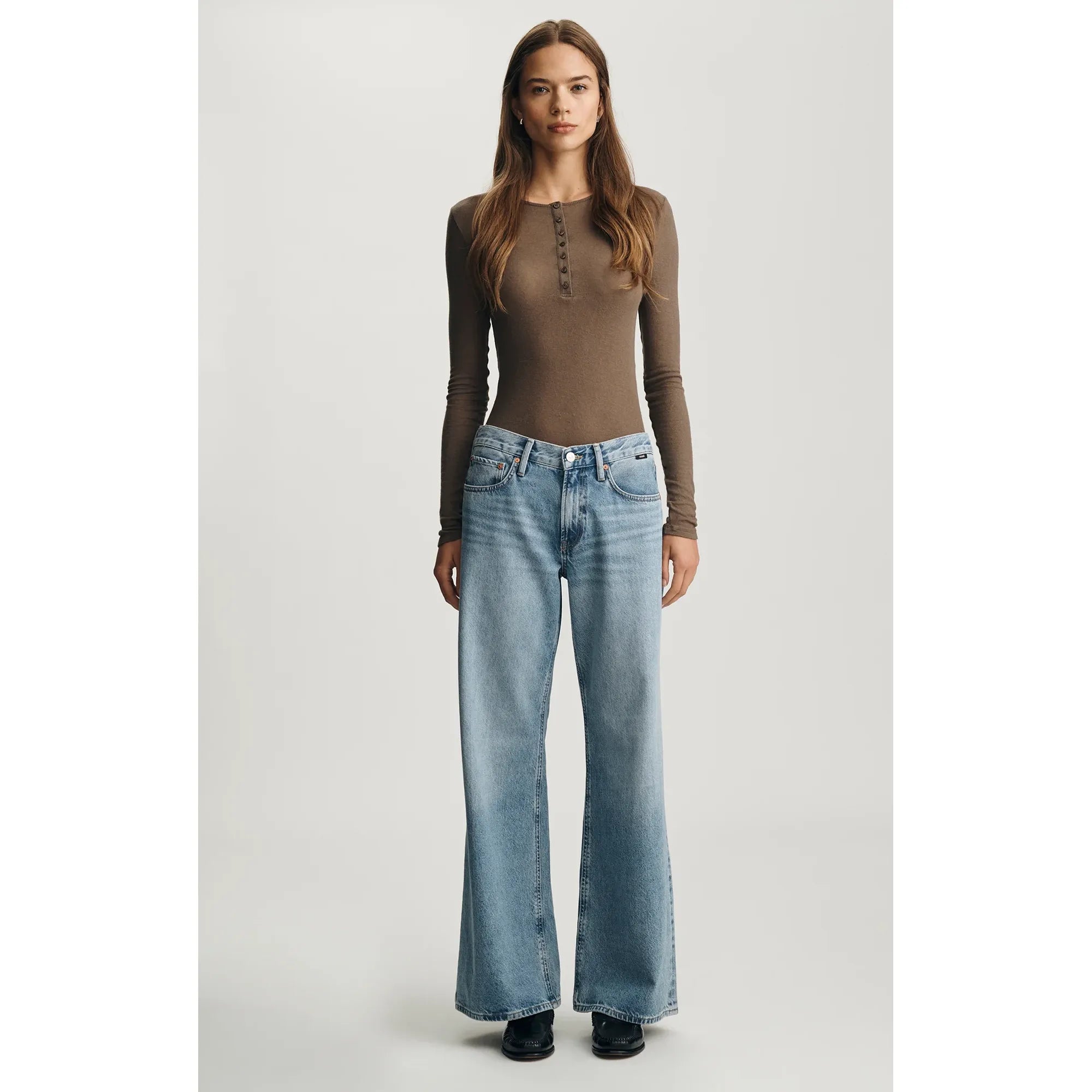 Sandy Wide Leg Jeans | Low Rise | Mid Used Classic Denim