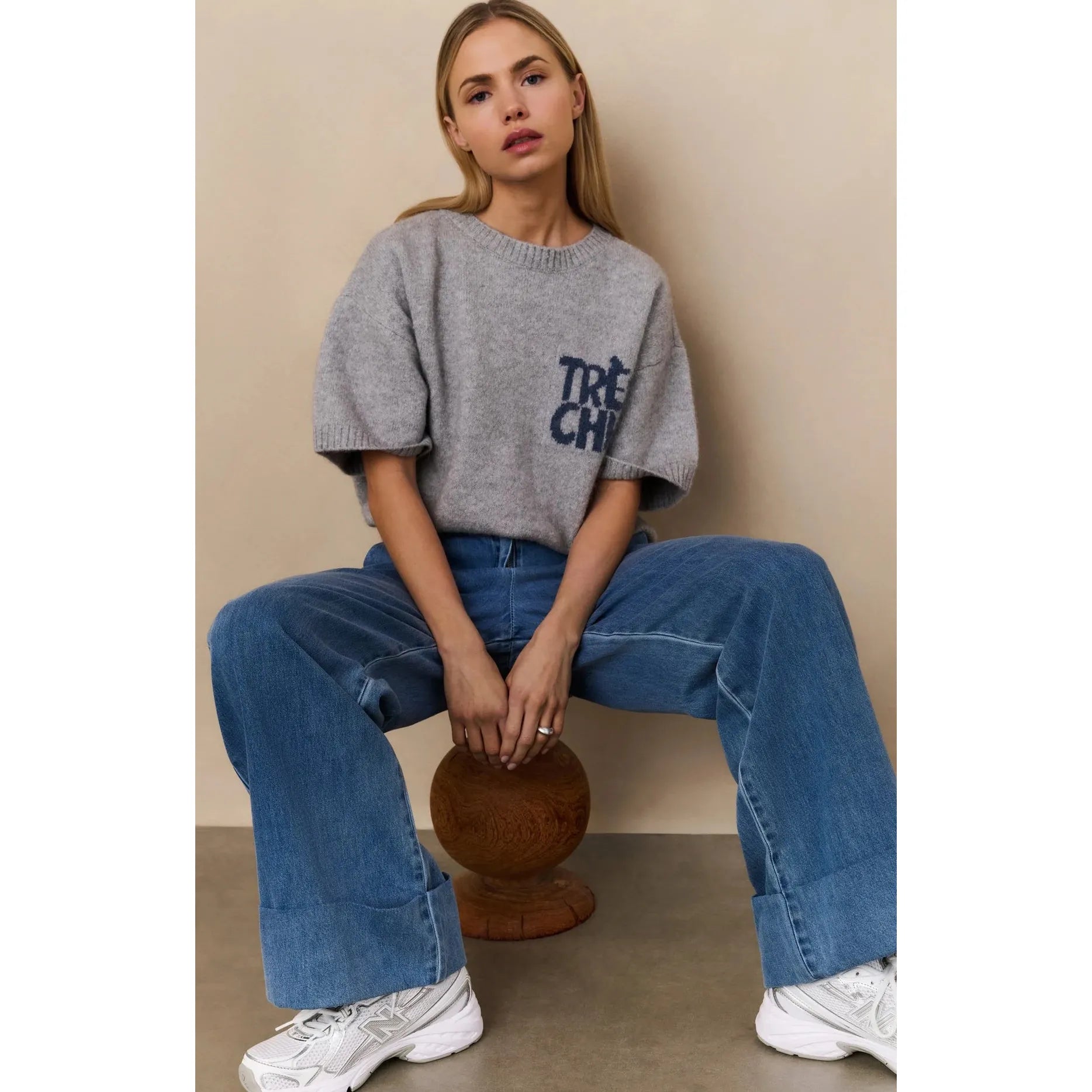 Denim Trousers with turn-ups and elastic waistband | 32" L