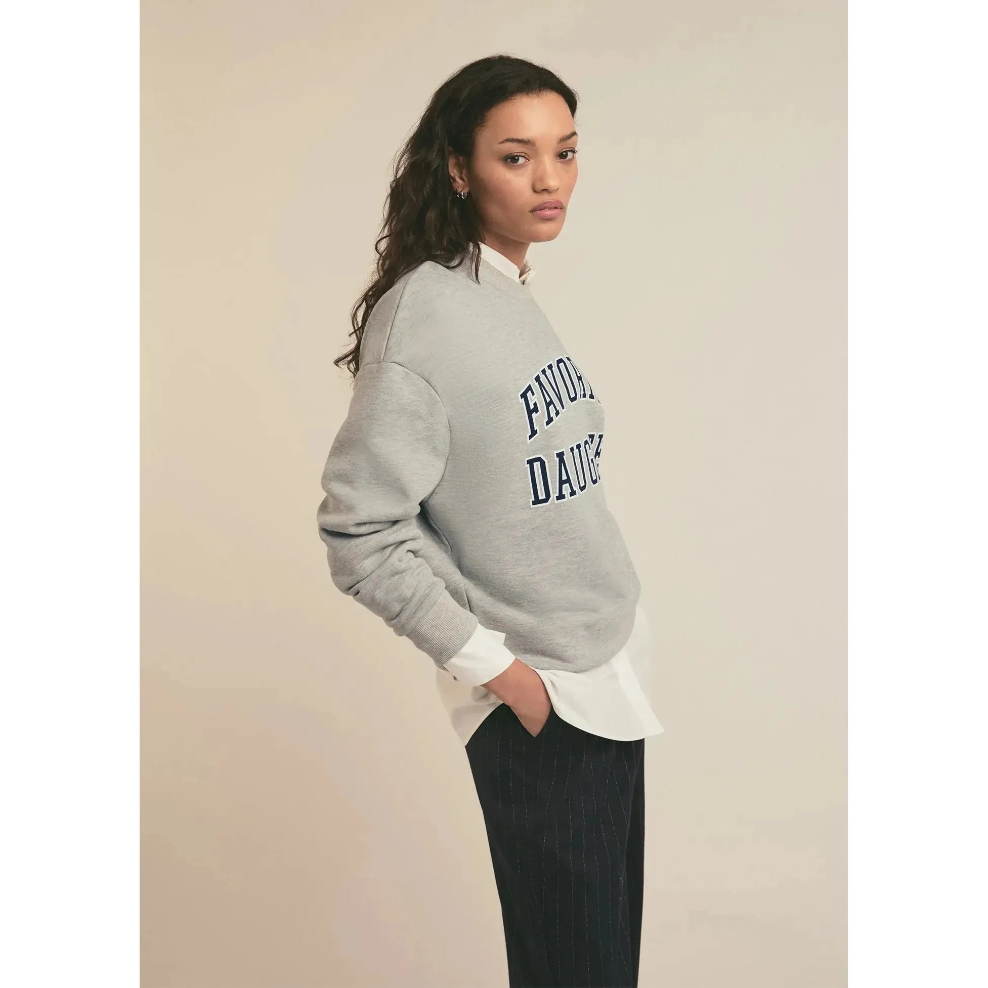 THE COLLEGIATE SWEATSHIRT