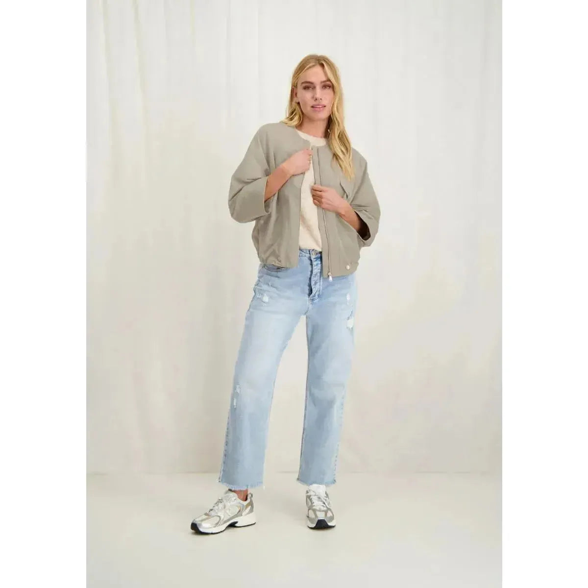 JAIMY STRAIGHT CROPPED HIGH RISE LOOSE FIT Jeans