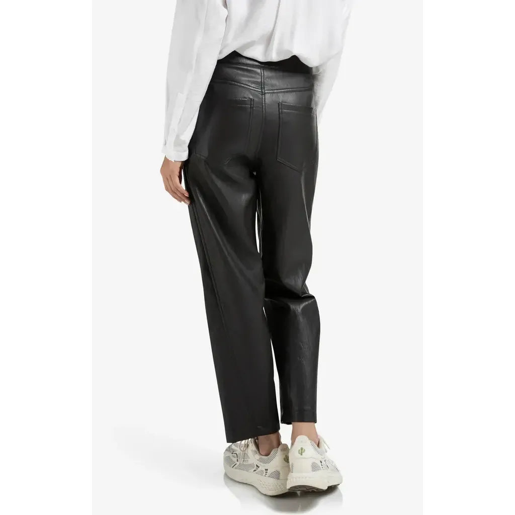 Faux leather Carrot Fit Trousers