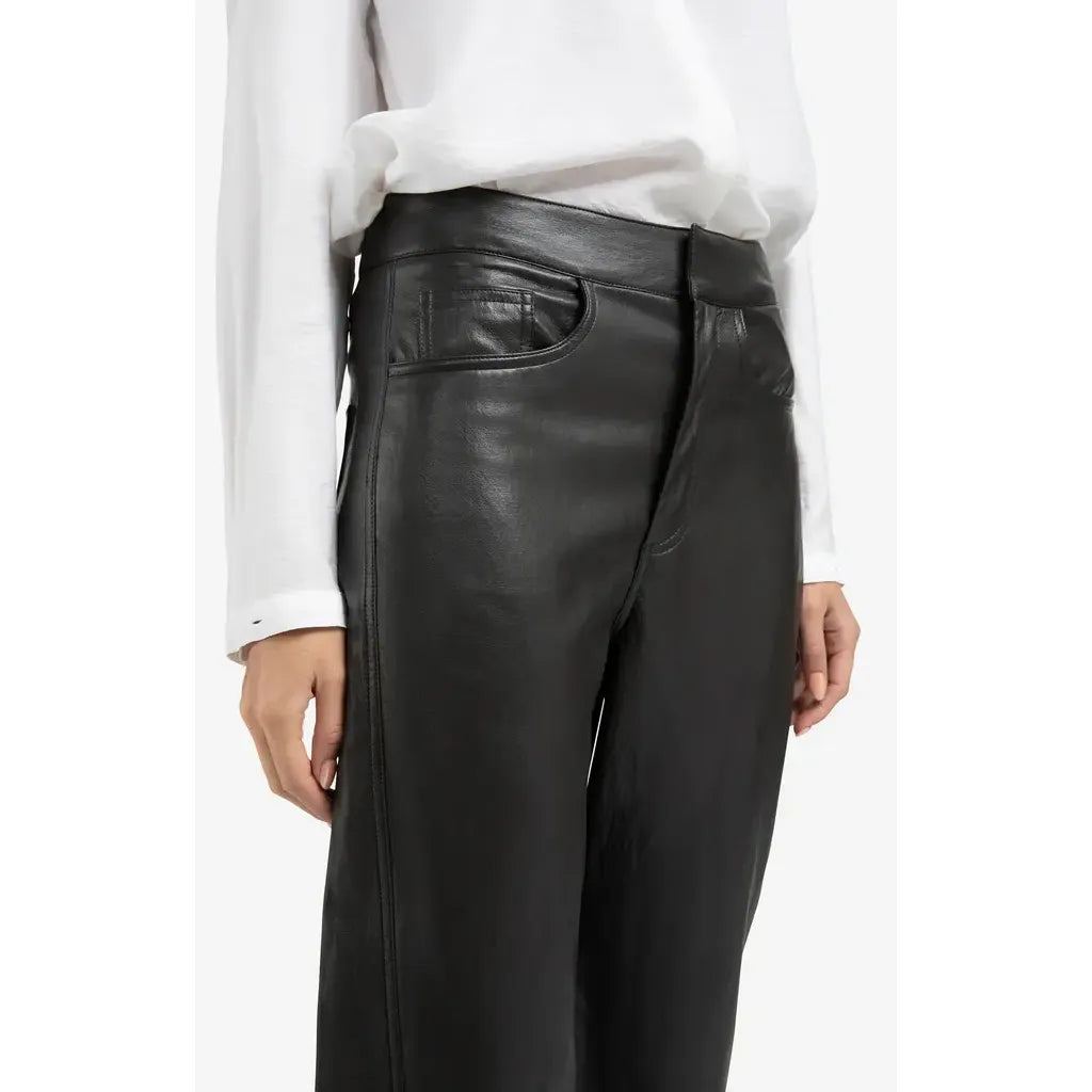 Faux leather Carrot Fit Trousers
